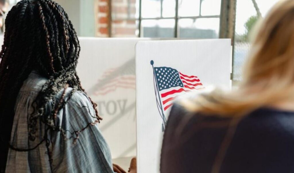 The Theory Card Featuring Kimberle Crenshaw Would Change the Way America Teaches Intersectionality